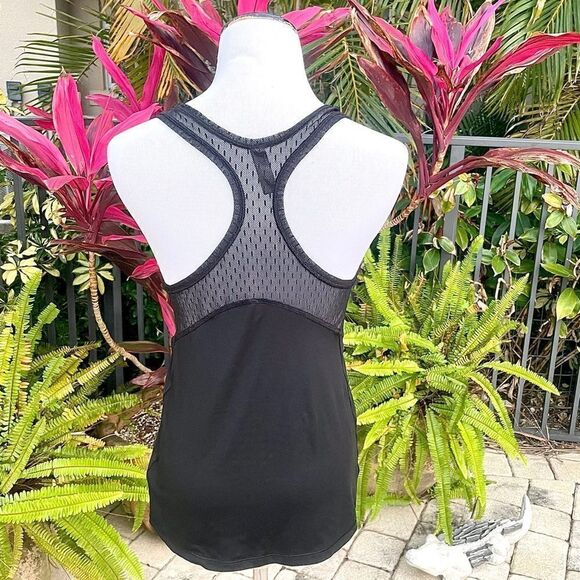 🍍3/$15🍍 Victoria’s Secret Sport Mesh & Lace Tank - Picture 4 of 8